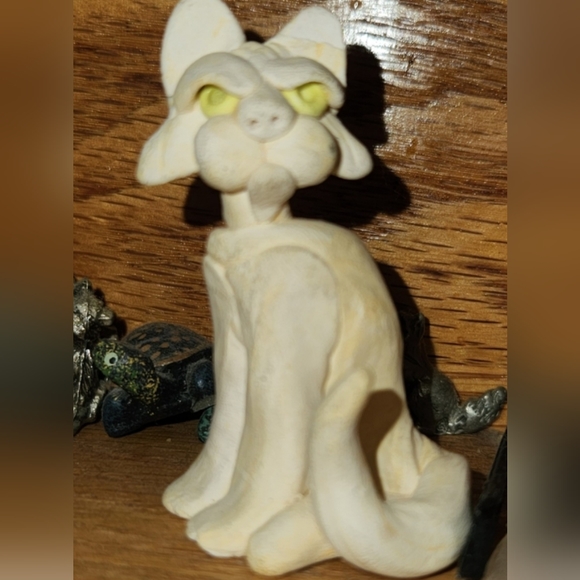 Meet your Posher, Sabrina - Picture 1 of 1